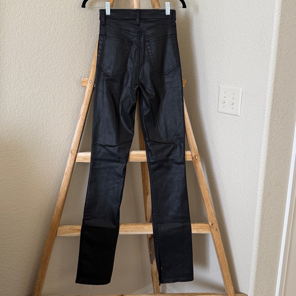 Abercrombie & Fitch 90’s Slim & Straighten Ultra High Rise Coated Black Vent Hem